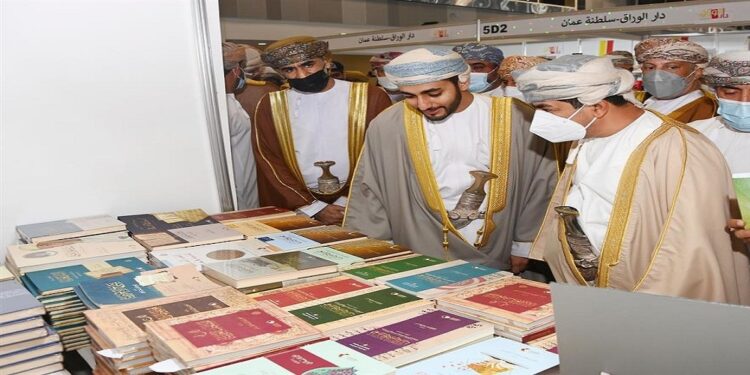 افتتحه اليوم وزير الثقافة والرياضة والشباب... أكثر من 361 ألف عنوان في معرض مسقط الدولي للكتاب 1 افتتحه اليوم وزير الثقافة والرياضة والشباب… أكثر من 361 ألف عنوان في معرض مسقط الدولي للكتاب