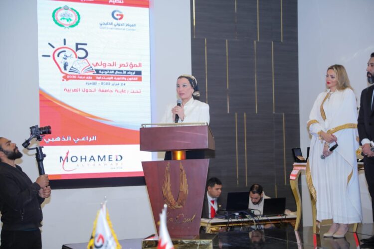 د.ياسمين فؤاد : الدساتير المصرية وتعديلاتها تضمنت جميعها نصوصا واضحة ومباشرة للحفاظ على البيئة 1 د.ياسمين فؤاد : الدساتير المصرية وتعديلاتها تضمنت جميعها نصوصا واضحة ومباشرة للحفاظ على البيئة