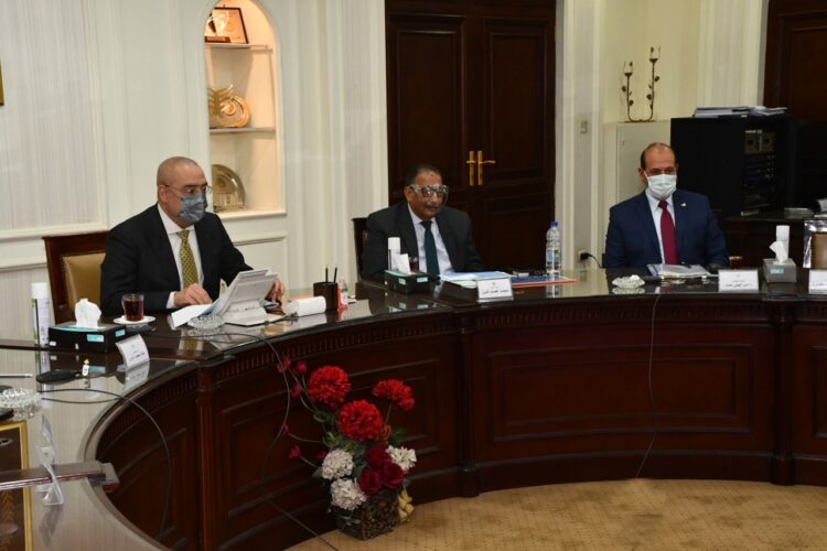 وزيرا التخطيط والإسكان يناقشان الخطة الاستثمارية لوزارة الإسكان للعام المالى 2022/2023