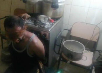 عدن: قوات الطوارئ والدعم الأمني تداهم معمل لصناعة الخمور بمنطقة اللحوم بمديرية دارسعد (صور)‎‎