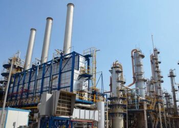 إستخدام ” الجرين أمونيا ” الأقل تكلفة وأكثر توافقا مع المعايير البيئيه  بمصنع السويس للأسمده .