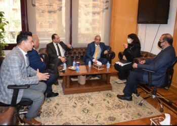 بتوجيهات  “العربي “تعاون جديد بين الجمارك وغرفة القاهرة لبحث الموضوعات المشتركة وتقليل زمن الإفراج الجمركي