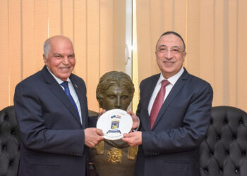 محافظ الأسكندرية يفتتح فعاليات إحتفالية عيد الأم المقامة بالتنسيق مع المجتمع المدني