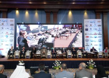 رئيس الأكاديمية العربية للعلوم والتكنولوجيا والنقل البحري .. الاقتصاد الأزرق أحد الوسائل الحيوية للتعافي من آثار جائحة كورونا 1 رئيس الأكاديمية العربية للعلوم والتكنولوجيا والنقل البحري .. الاقتصاد الأزرق أحد الوسائل الحيوية للتعافي من آثار جائحة كورونا