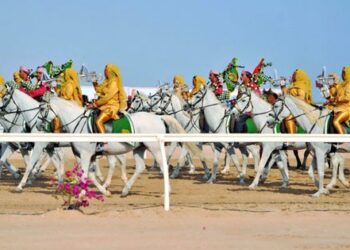 تعرف علي صور الحفاظ على الهوية الوطنية بسلطنة عمان من سباقات تراثية إلي محطات سياحية عالمية