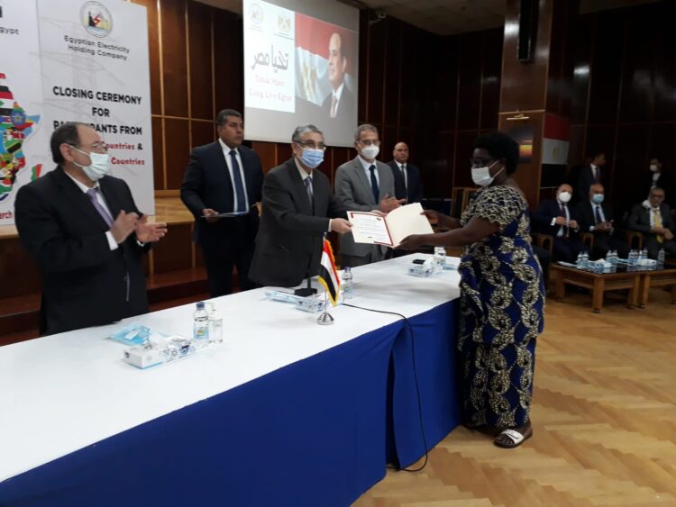 8556 متدرب إفريقي من خلال قطاع الكهرباء والطاقة المتجددة المصرى‎‎