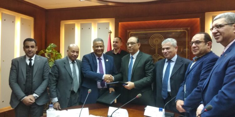 توقيع بروتوكول تعاون بين "القومي للسكان" و" الهيئة الوطنية للإعلام" للتوعية بمشكلة الزيادة السكانية 1 توقيع بروتوكول تعاون بين “القومي للسكان” و” الهيئة الوطنية للإعلام” للتوعية بمشكلة الزيادة السكانية