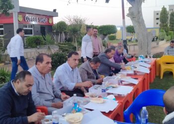 العباسى يرسخ لرؤيه جديده بالشركه الماليه بكفرالزيات فى الإداره تقوم على الحب .