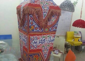 من المخلفات  ..شباب العاشر من رمضان يبدعون فى زينة رمضان