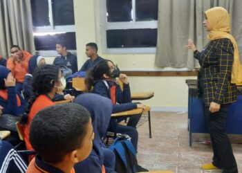 تنفيذ  ندوات  توعوية بمدارس الغردقة لرفع الوعى   البيئى لطلاب