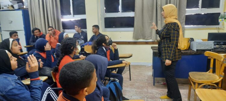 تنفيذ ندوات توعوية بمدارس الغردقة لرفع الوعى البيئى لطلاب 1 تنفيذ ندوات توعوية بمدارس الغردقة لرفع الوعى البيئى لطلاب