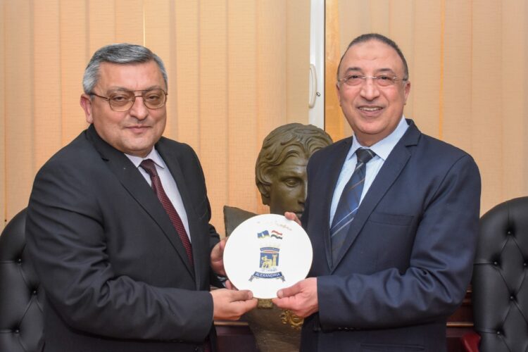 محافظ الإسكندرية يبحث مع سفير أرمينيا لتعزيز العلاقات بين الجانبين 1 محافظ الإسكندرية يبحث مع سفير أرمينيا لتعزيز العلاقات بين الجانبين