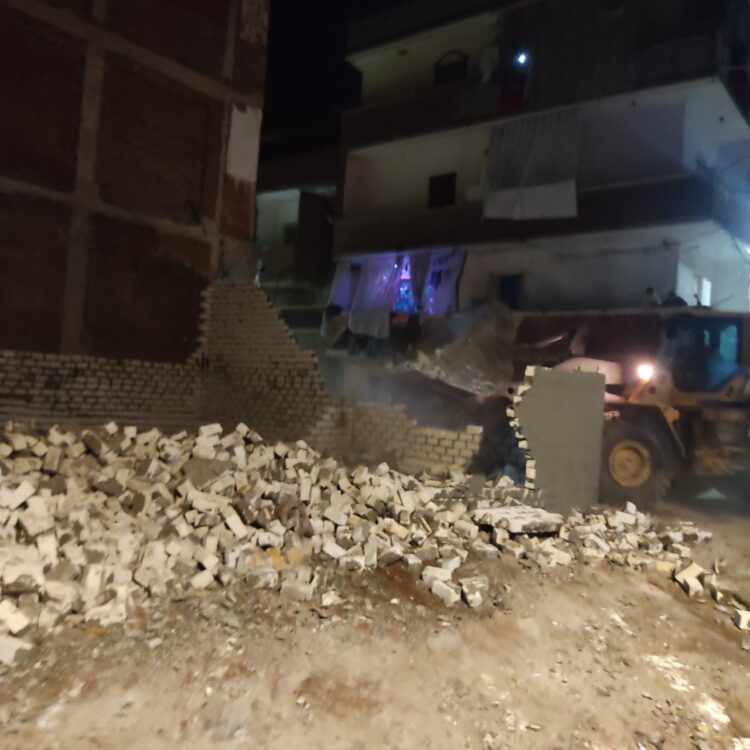 حملات مكبرة لإيقاف أعمال البناء المخالف بنطاق أحياء الإسكندرية 1 حملات مكبرة لإيقاف أعمال البناء المخالف بنطاق أحياء الإسكندرية