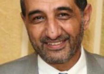 «النقل واللوجيستيات» تُلزِم شركات الحاويات الأجنبية بتحصيل مستحقاتها بالجنيه المصري