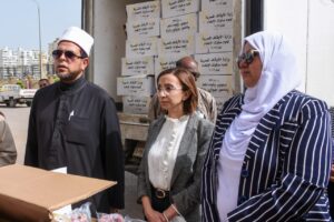 نائب محافظ الإسكندرية تتابع توزيع 4 طن لحوم على 4 آلاف أسرة