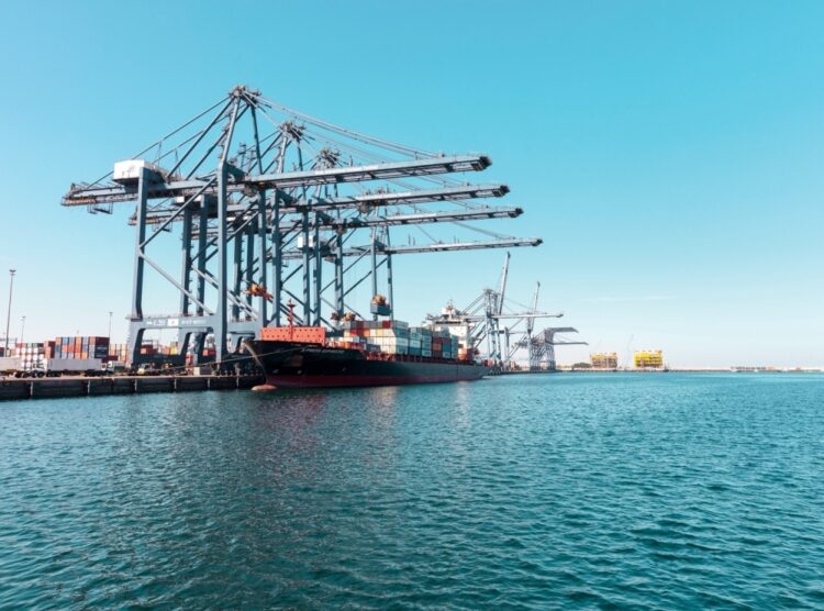 خدمات القطاع اللوجستي تلبِّي الطُّموحات الوطنيَّة في رؤية عُمان 2040 1 خدمات القطاع اللوجستي تلبِّي الطُّموحات الوطنيَّة في رؤية عُمان 2040