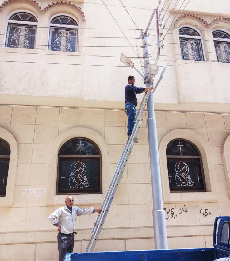 حملات مكثفة لصيانة أعمدة الإنارة في مراكز ومدن الغربية 1 حملات مكثفة لصيانة أعمدة الإنارة في مراكز ومدن الغربية