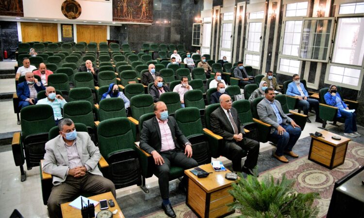 محافظ الغربية يناقش مع شركات المرافق سرعة نهو الأعمال لإتمام الرصف 1 محافظ الغربية يناقش مع شركات المرافق سرعة نهو الأعمال لإتمام الرصف