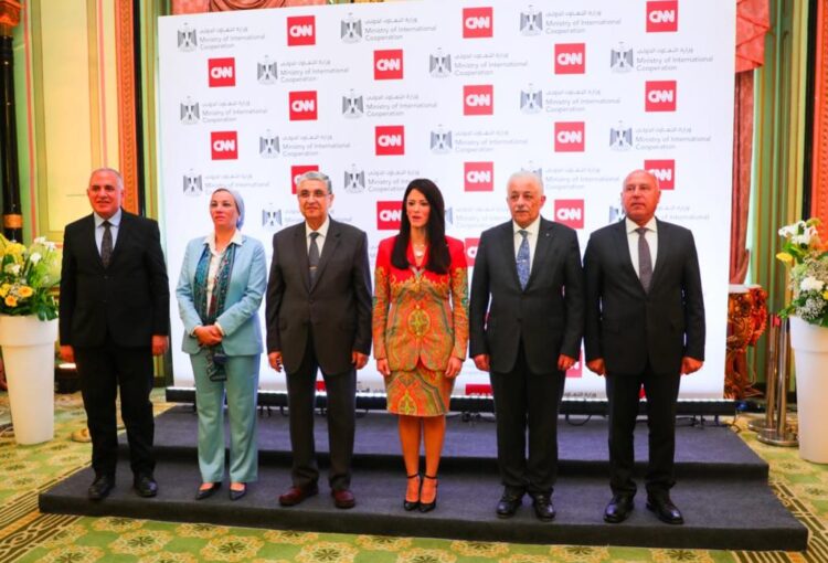 وزيرة البيئة في مؤتمر وزارة التعاون الدولي للشراكة الإعلامية مع "سي إن إن" 1 وزيرة البيئة في مؤتمر وزارة التعاون الدولي للشراكة الإعلامية مع "سي إن إن"