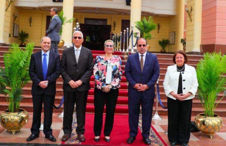 ندوة بالجامعة البريطانية حول دور الشباب في مواجهة تغير المناخ 1 ندوة بالجامعة البريطانية حول دور الشباب في مواجهة تغير المناخ