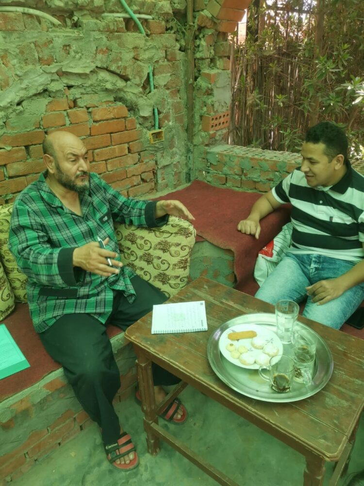 رئيس التحرير يكتب : رساله من على المصطبه لرئيس الحكومه للنظر فى أمر جمعه داود أحد رعاياه .