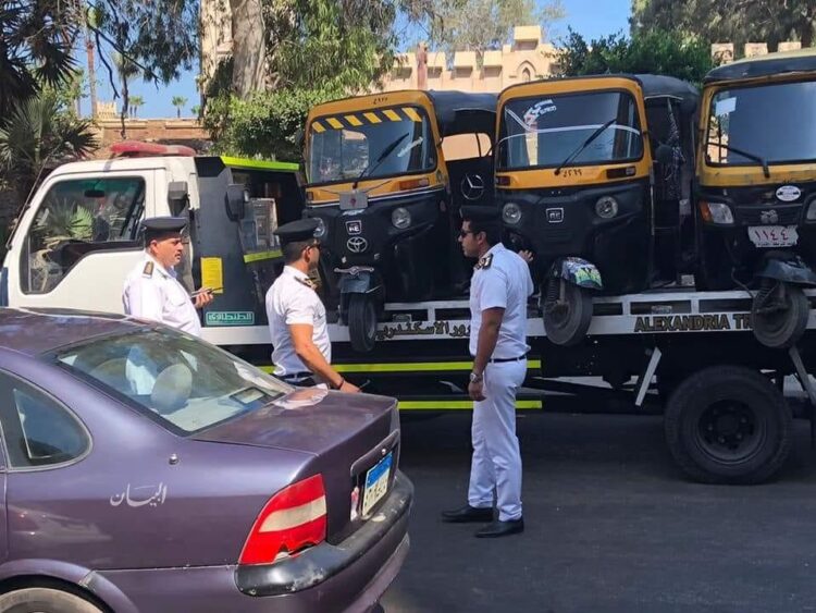 حمله مروريه بمدينه فوه ومطوبس لضبط التكاتك المخالفه واعاده الانضباط للمدينه 1 حمله مروريه بمدينه فوه ومطوبس لضبط التكاتك المخالفه واعاده الانضباط للمدينه