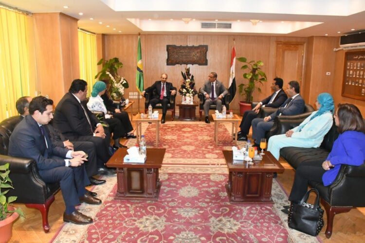 محافظ الفيوم يستقبل وزير الاتصالات .. ظهر اليوم 1 محافظ الفيوم يستقبل وزير الاتصالات .. ظهر اليوم