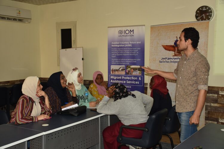 ماعت والمنظمة الدولية للهجرة تختتمان برنامج توعية المهاجرين بالقوانين المصرية 1 ماعت والمنظمة الدولية للهجرة تختتمان برنامج توعية المهاجرين بالقوانين المصرية