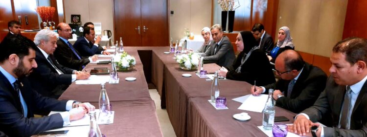 على هامش المشاركة في فعاليات المؤتمر الوزاري لمنظمة التجارة العالمية في جنيف 1 على هامش المشاركة في فعاليات المؤتمر الوزاري لمنظمة التجارة العالمية في جنيف