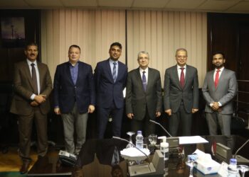 شاكر يلتقى بمسؤولى شركة هندية لمناقشة سبل دعم التعاون فى مجال الهيدروجين الاخضر