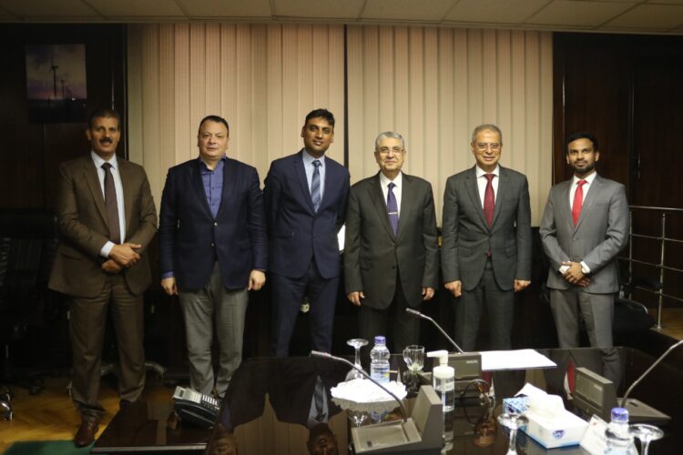 شاكر يلتقى بمسؤولى شركة هندية لمناقشة سبل دعم التعاون فى مجال الهيدروجين الاخضر