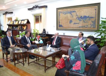 رئيس جامعة الإسكندرية يستقبل قنصل عام فلسطين لبحث سبل التعاون بين الجانبين‎