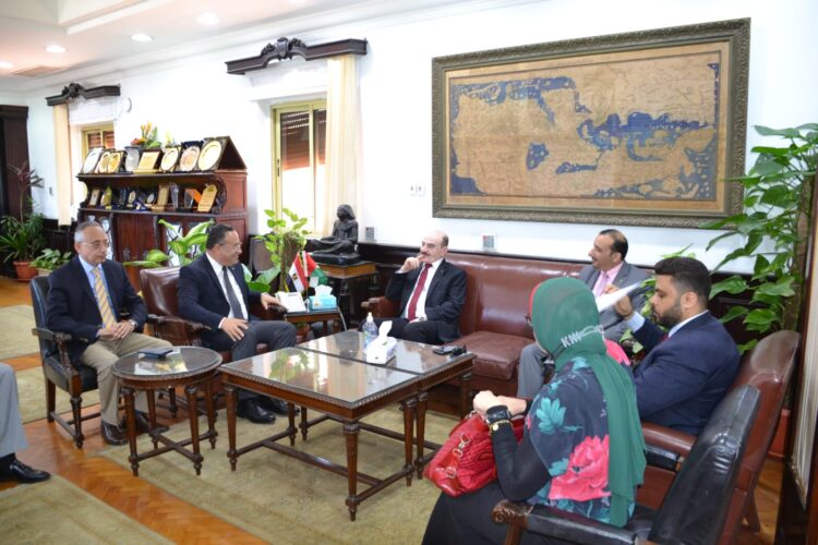 رئيس جامعة الإسكندرية يستقبل قنصل عام فلسطين لبحث سبل التعاون بين الجانبين‎