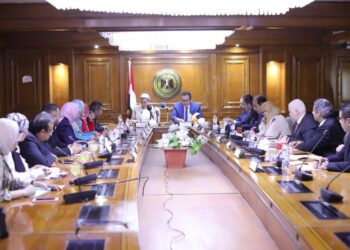 وزيرا التعليم العالي والبيئة يناقشان الاستعدادات لاستضافة مصر قمة المناخ «COP 27»