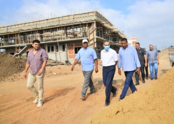 جولة صباحية لمحافظ الغربية لتفقد مشروعات حياة كريمة بـ 3 قرى