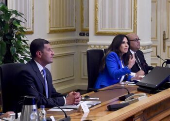 مساعد أول رئيس الوزراء تترأس اجتماع الوحدة الدائمة لحل مشكلات المستثمرين