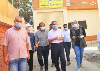 محافظ الغربية يتفقد مشروعات حياة كريمة في ٨ قرى بزفتي