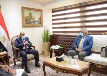 وزير التنمية المحلية يتابع مع وفد برنامج الأغذية العالمي بالقاهرة ملفات التعاون المشترك بين الجانبين