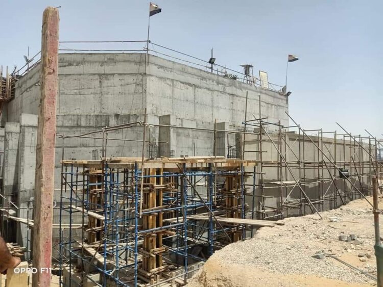 وزير الإسكان يتابع سير العمل بمدينة السويس الجديدة