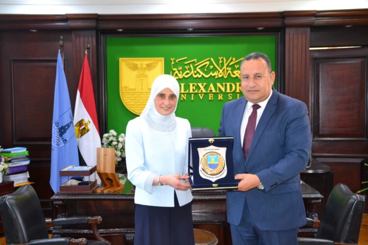 رئيس جامعة الإسكندرية يستقبل الدكتورة نهال الشقنقيرى 1 رئيس جامعة الإسكندرية يستقبل الدكتورة نهال الشقنقيرى