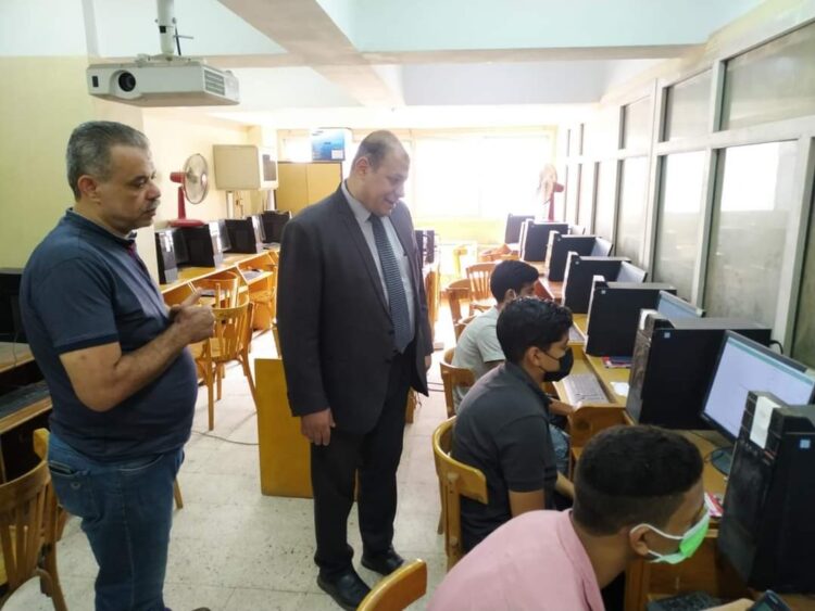 وكيل تعليم المنوفية يتابع اختبارات اليوم الأخير للطلاب المتقدمين للالتحاق بالمدرسة الثانوية الفنية لتكنولوجيا الطاقة النووية 1 وكيل تعليم المنوفية يتابع اختبارات اليوم الأخير للطلاب المتقدمين للالتحاق بالمدرسة الثانوية الفنية لتكنولوجيا الطاقة النووية