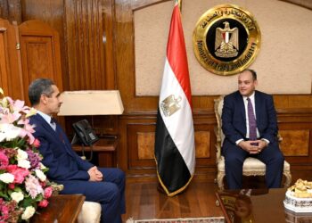وزير التجارة والصناعة ومحافظ الغربية يستعرضان منظومة التنمية الصناعية بالمحافظة