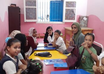 فتيات  اسوان يتعهدن بزراعة  الاشجار لمواجهة التغيرات المناخية