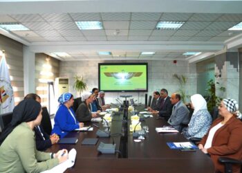 تعاون بين  البيئة والطيران المدنى إستعدادا لإستضافة قمة المناخ cop27