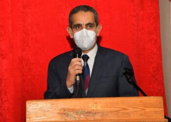 محافظ الغربية يشهد اجتماع لجنة الحوار والتعايش السلمي بمدارس السلام