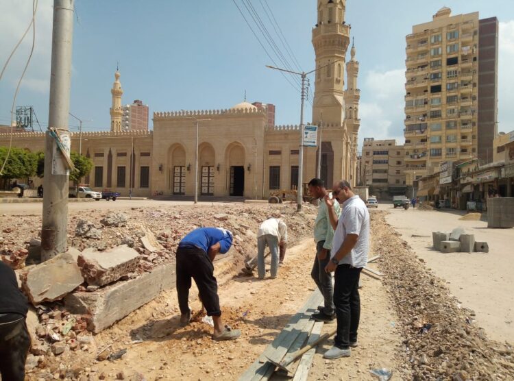 صور.. توسعة ورصف الطرق بعدد من مدن كفر الشيخ 1 صور.. توسعة ورصف الطرق بعدد من مدن كفر الشيخ