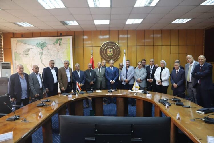 وزير القوى العاملة يستقبل وفد "عمال مصر " للتنسيق والمشاركة في مؤتمر العمل العربي والترتيب لإستضافة الدورة 43 لمجلس "المنظمة النقابية الأفريقية " 1 وزير القوى العاملة يستقبل وفد “عمال مصر ” للتنسيق والمشاركة في مؤتمر العمل العربي والترتيب لإستضافة الدورة 43 لمجلس “المنظمة النقابية الأفريقية “