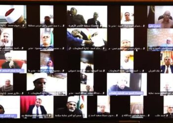 عبدالغني يَجتمعُ برؤساءِ المناطقِ الأزهرية