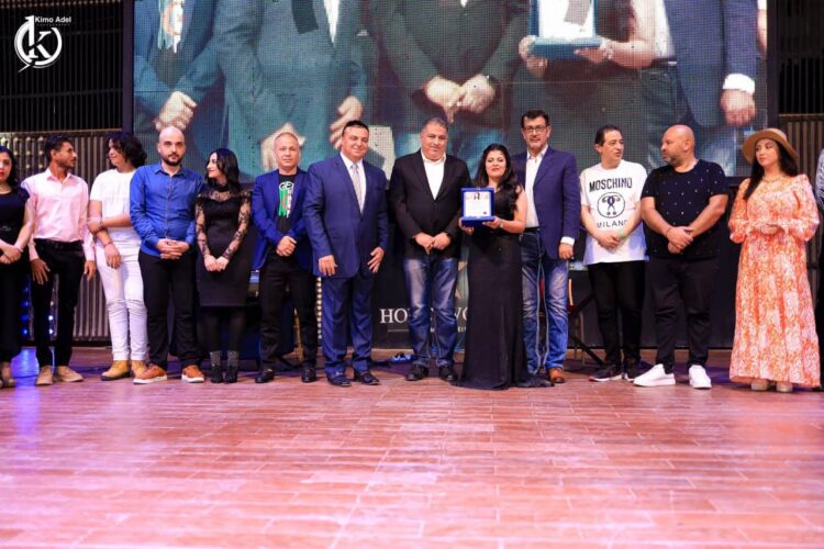 المطربه آيه سعفان تفوز بالجائزة الأولى علي مستوي المطربين المصريين في مهرجان مصر الدولي