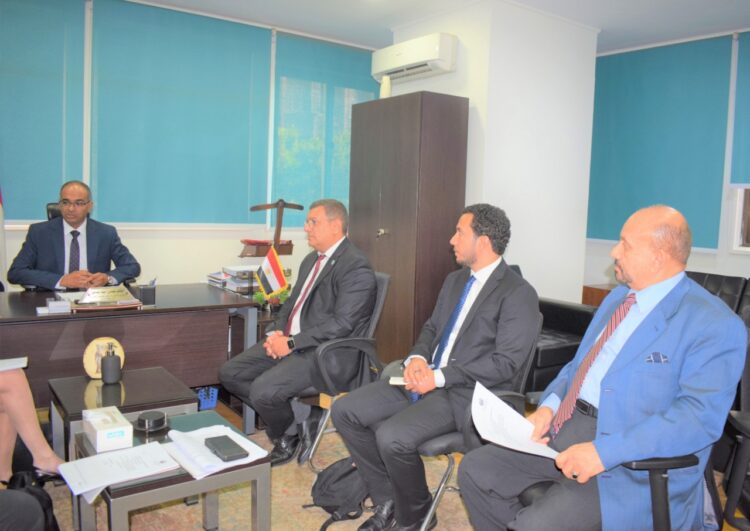 نائب وزير الإسكان للبنية الأساسية يناقش مع ممثلي البنك الأوروبي لإعادة الإعمار والتنمية موقف تنفيذ برنامج توسعات الصرف الصحي للقري الملوثة لبحيرة قارون بمحافظة الفيوم